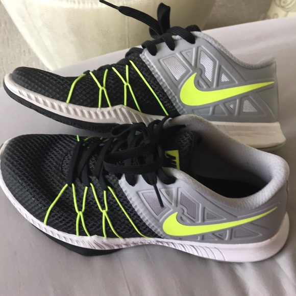 Nike Shoes - Nike Zoom Training shoe 👟 swoosh! 😎